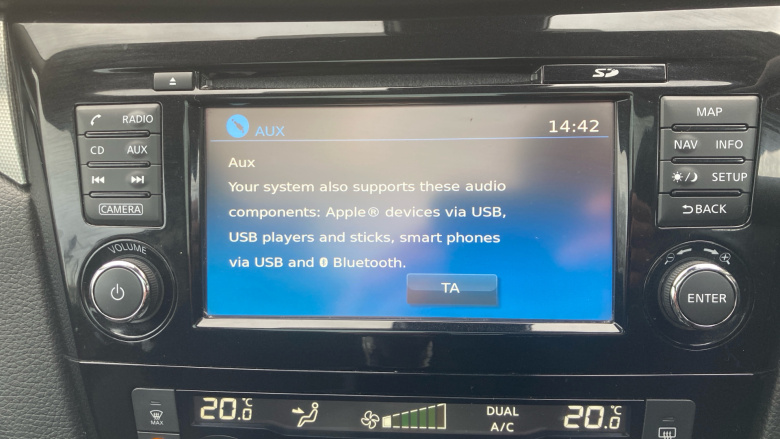 Nissan Qashqai 1.2 DiG-T N-Connecta 5dr Petrol Hatchback